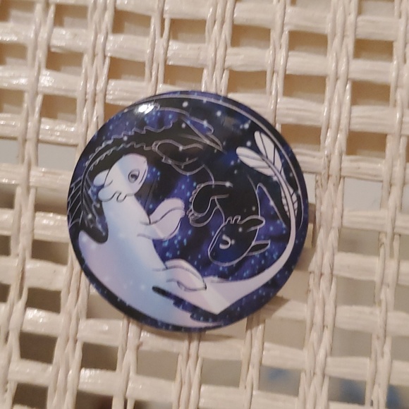 Other - Toothless To Train A Dragon Button 1 in. Bookbag Accessories